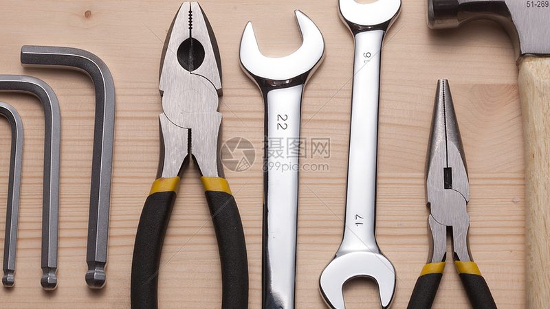 汽修工具手动与气动：选择差异与适用场景解析